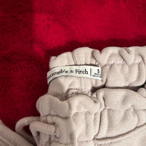 Abercrombie Joggers - Picture 2 of 11